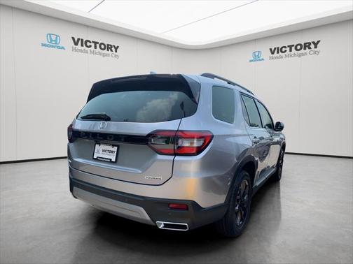 2025 Honda Pilot Touring 8-Passenger