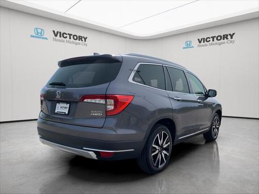 2022 Honda Pilot Touring 8-Passenger