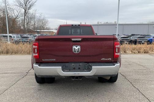 2021 RAM 3500 Laramie Crew Cab 4x4 8' Box