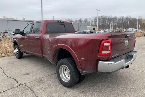 2021 RAM 3500 Laramie Crew Cab 4x4 8' Box