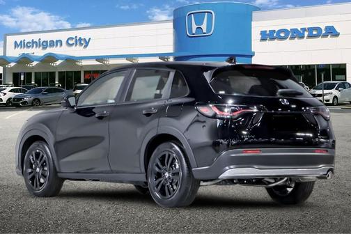 Crystal Black Pearl 2027 Honda HR-V Sport