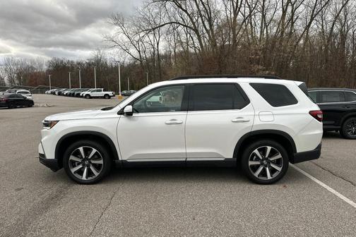 2023 Honda Pilot Touring 8-Passenger