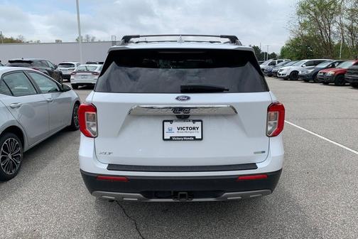 Oxford White 2020 Ford Explorer XLT