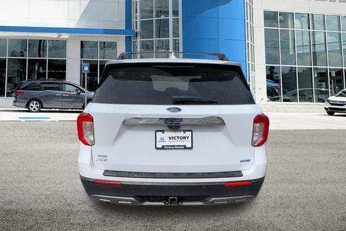 Oxford White 2020 Ford Explorer XLT