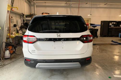Platinum White Pearl 2025 Honda Pilot EX-L