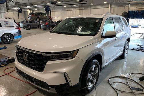 Platinum White Pearl 2025 Honda Pilot EX-L