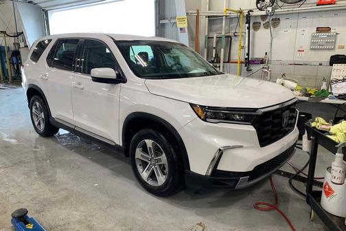 Platinum White Pearl 2025 Honda Pilot EX-L