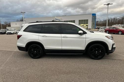 2022 Honda Pilot AWD Black Edition