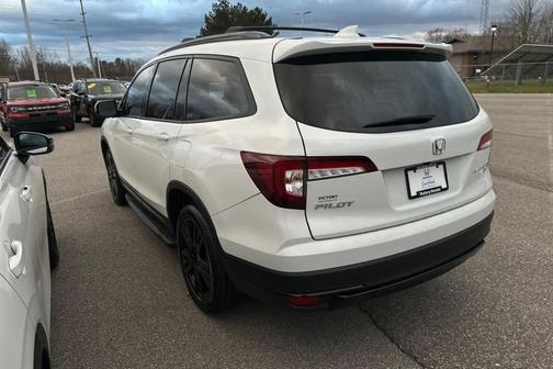2022 Honda Pilot AWD Black Edition