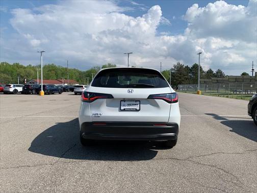 2025 Honda HR-V LX