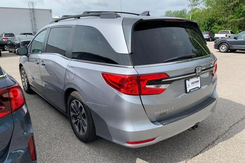 Silver Metallic 2022 Honda Odyssey EX-L