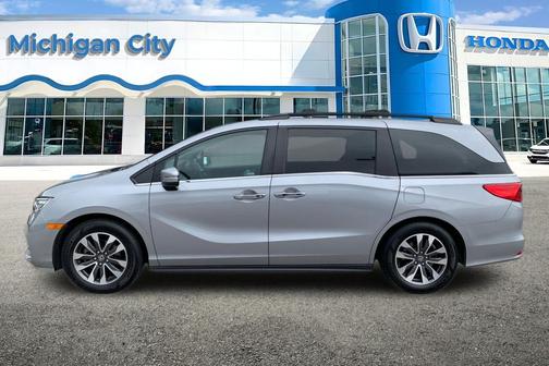 Silver Metallic 2022 Honda Odyssey EX-L