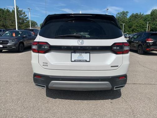 2024 Honda Pilot Touring 8-Passenger