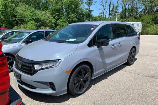 Sonic Gray Pearl 2023 Honda Odyssey Sport