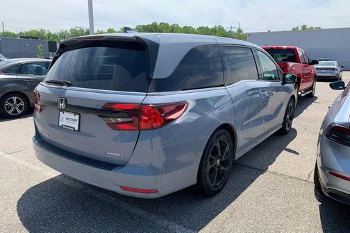 Sonic Gray Pearl 2023 Honda Odyssey Sport