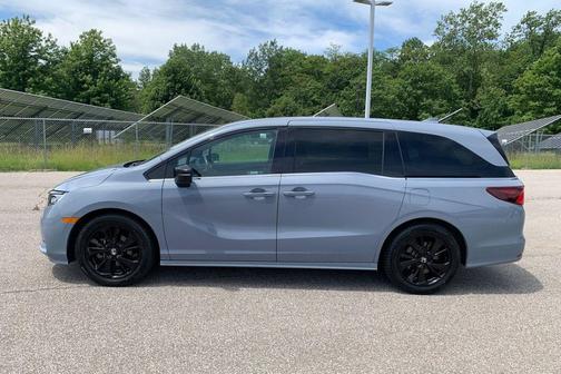 Sonic Gray Pearl 2023 Honda Odyssey Sport