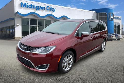 Velvet Red Pearlcoat 2017 Chrysler Pacifica Limited