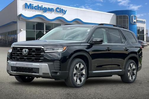 Crystal Black Pearl 2026 Honda Pilot Touring 8-Passenger