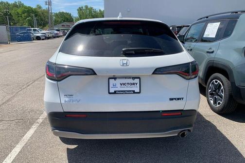 Nordic Forest Pearl 2024 Honda HR-V Sport