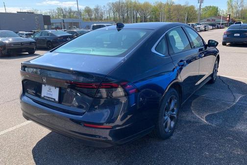 B-640m/Canyon Rive 2024 Honda Accord EX
