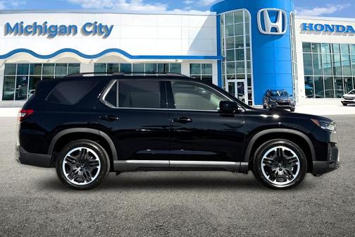 Crystal Black Pearl 2026 Honda Pilot Touring 8-Passenger
