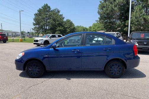 Dark Sapphire Blue 2010 Hyundai Accent GLS