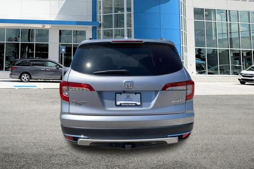 Lunar Silver Metallic 2019 Honda Pilot Touring 8-Passenger