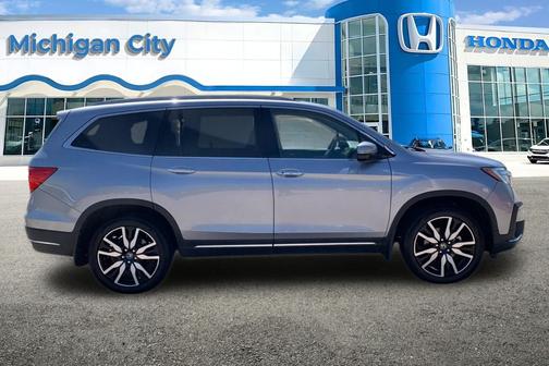 Lunar Silver Metallic 2019 Honda Pilot Touring 8-Passenger
