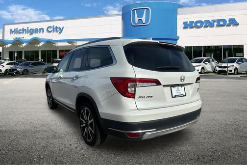 2022 Honda Pilot Touring 8-Passenger