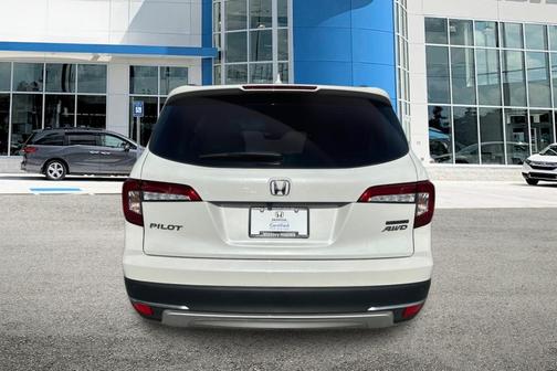 2022 Honda Pilot Touring 8-Passenger