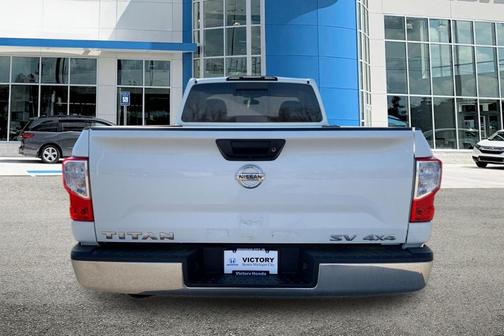 2018 Nissan Titan SV