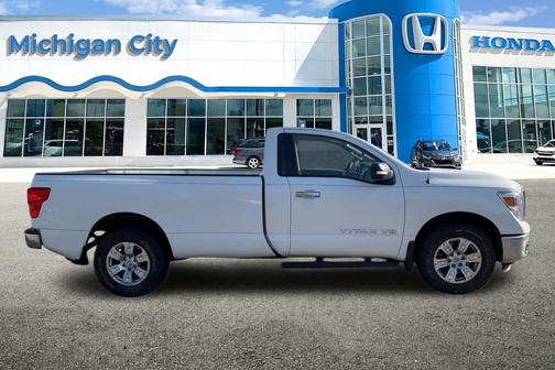 2018 Nissan Titan SV