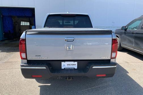Lunar Silver Metallic 2019 Honda Ridgeline RTL