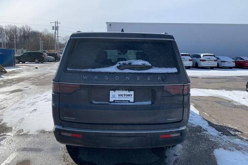 2022 Jeep Wagoneer Series II 4x4