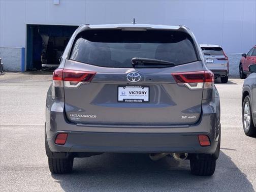 2019 Toyota Highlander SE