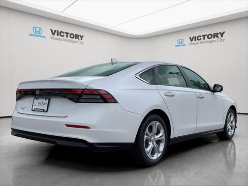 2025 Honda Accord LX 1.5T