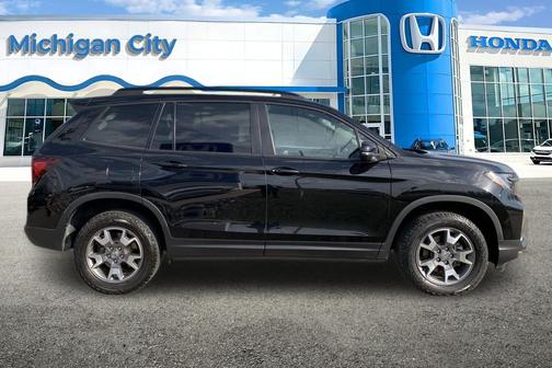 Crystal Black Pearl 2022 Honda Passport AWD TrailSport