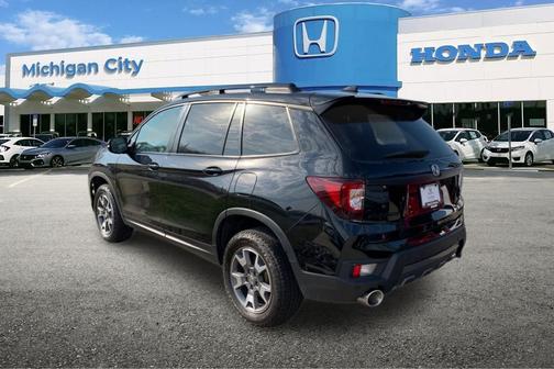 Crystal Black Pearl 2022 Honda Passport AWD TrailSport