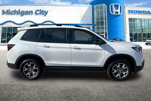 2023 Honda Passport AWD TrailSport