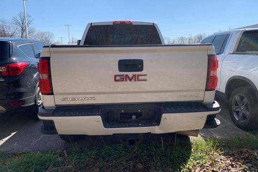 White Frost 2018 GMC Sierra 2500 Denali