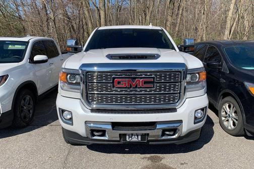 White Frost 2018 GMC Sierra 2500 Denali