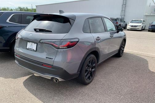 Urban Gray Pearl 2024 Honda HR-V Sport