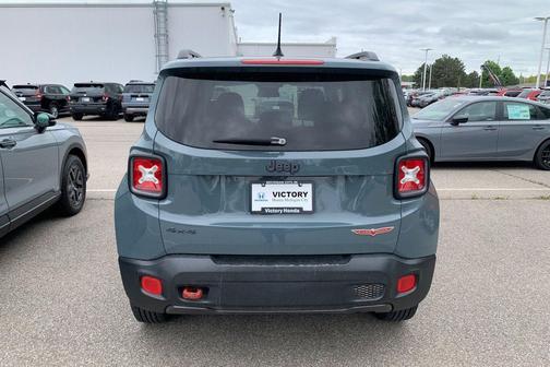 Anvil 2016 Jeep Renegade Trailhawk