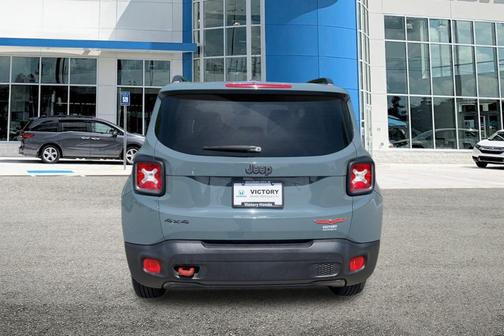 Anvil 2016 Jeep Renegade Trailhawk