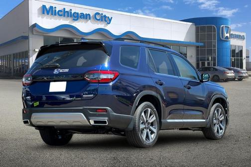 2025 Honda Pilot Touring 8-Passenger