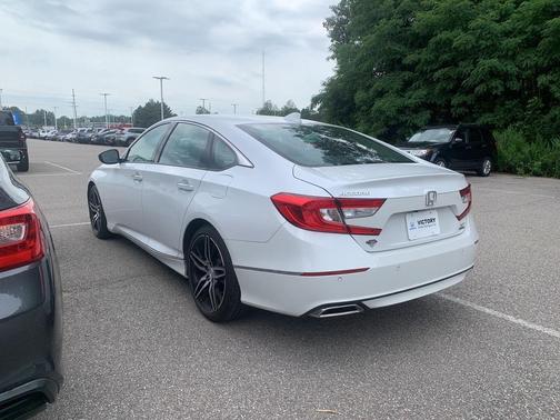 2022 Honda Accord Touring 2.0T