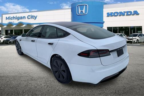 2024 Tesla Model S Long Range