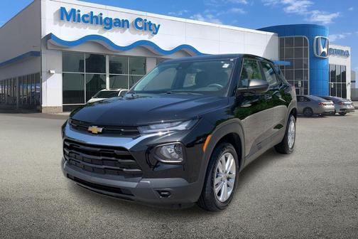 Mosaic Black Metallic 2022 Chevrolet Trailblazer LS