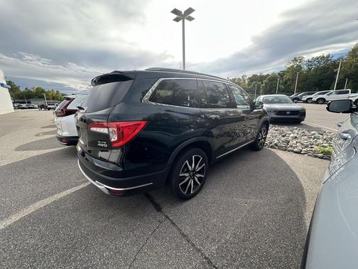 2021 Honda Pilot AWD Elite