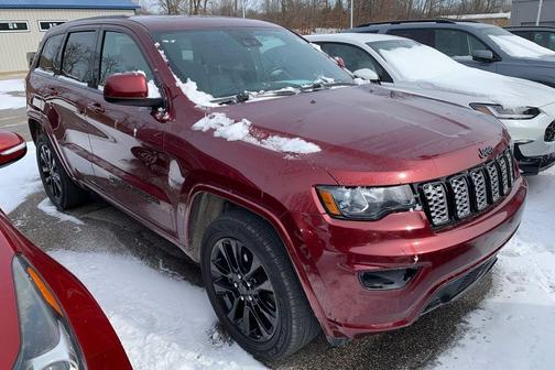 2022 Jeep Grand Cherokee Laredo
